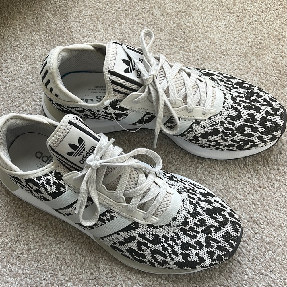 Adidas Sneakers Size 9